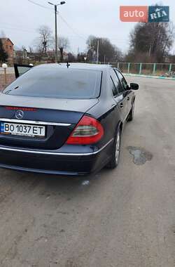 Седан Mercedes-Benz E-Class 2008 в Зборові