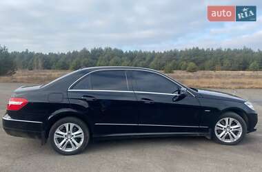 Седан Mercedes-Benz E-Class 2011 в Ратному