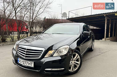 Седан Mercedes-Benz E-Class 2012 в Києві