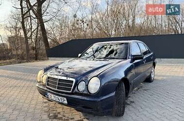 Седан Mercedes-Benz E-Class 1997 в Чернівцях