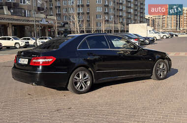 Седан Mercedes-Benz E-Class 2011 в Киеве