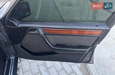 Седан Mercedes-Benz E-Class 1993 в Одессе