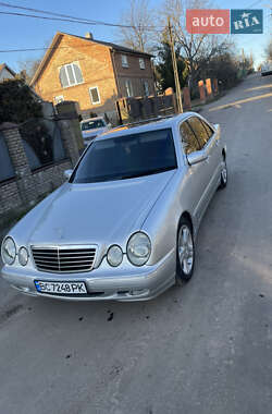 Седан Mercedes-Benz E-Class 2001 в Сокале