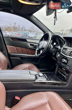 Седан Mercedes-Benz E-Class 2012 в Вінниці