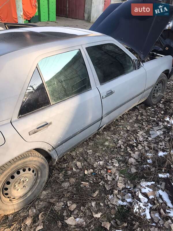 Седан Mercedes-Benz E-Class 1988 в Кропивницком