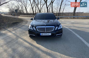 Седан Mercedes-Benz E-Class 2011 в 