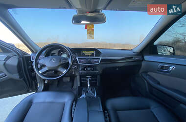 Седан Mercedes-Benz E-Class 2011 в 