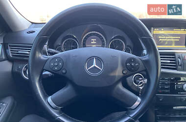 Седан Mercedes-Benz E-Class 2011 в 