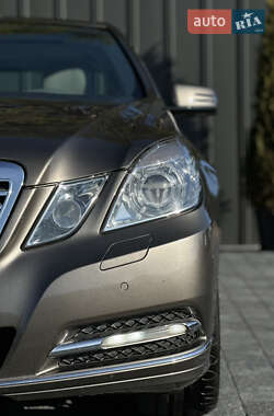 Седан Mercedes-Benz E-Class 2012 в 