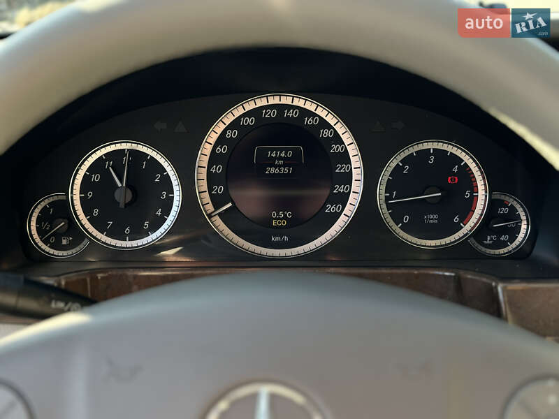 Седан Mercedes-Benz E-Class 2012 в Рівному