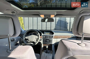 Седан Mercedes-Benz E-Class 2012 в 