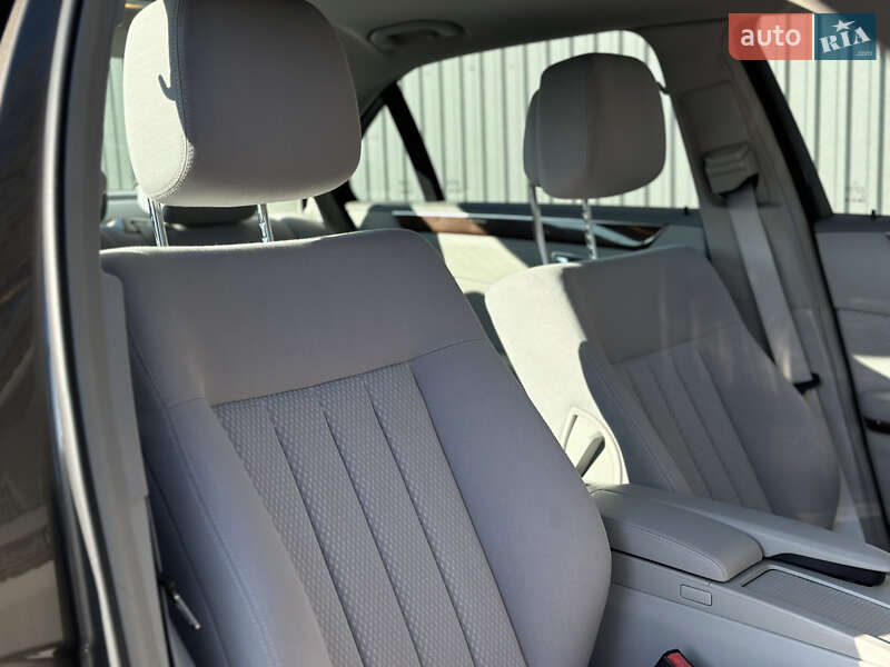 Седан Mercedes-Benz E-Class 2012 в Рівному