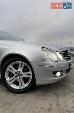 Седан Mercedes-Benz E-Class 2006 в Николаеве