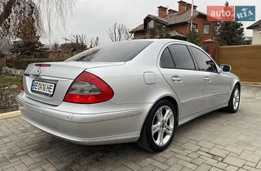 Седан Mercedes-Benz E-Class 2006 в Николаеве