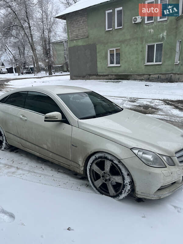Купе Mercedes-Benz E-Class 2011 в Дніпрі