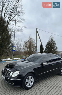 Седан Mercedes-Benz E-Class 2004 в Львове