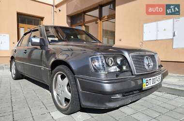 Седан Mercedes-Benz E-Class 1989 в 