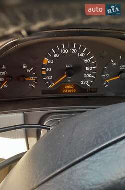 Седан Mercedes-Benz E-Class 1996 в 