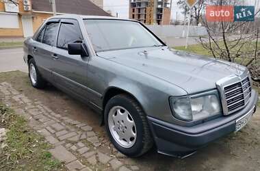 Седан Mercedes-Benz E-Class 1987 в Ізмаїлі