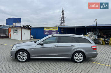 Універсал Mercedes-Benz E-Class 2011 в Чернівцях