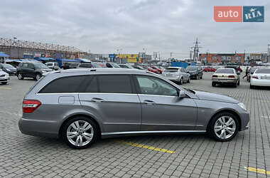 Універсал Mercedes-Benz E-Class 2011 в Чернівцях