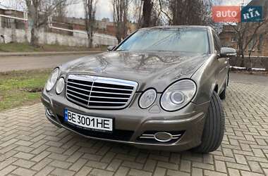 Седан Mercedes-Benz E-Class 2006 в Николаеве