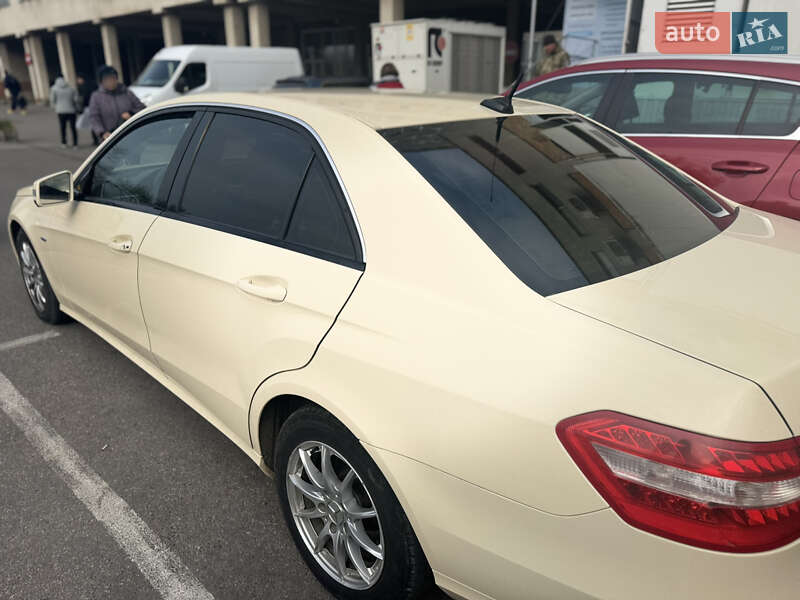 Седан Mercedes-Benz E-Class 2010 в Белой Церкви