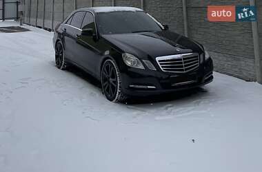 Седан Mercedes-Benz E-Class 2013 в Киеве