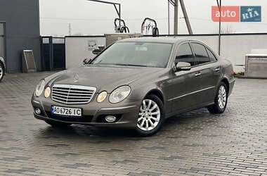 Седан Mercedes-Benz E-Class 2007 в Хусте