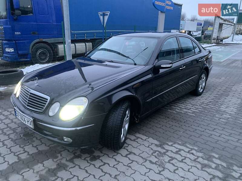 Седан Mercedes-Benz E-Class 2002 в Хмельницком