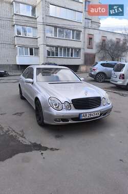 Седан Mercedes-Benz E-Class 2003 в Виннице