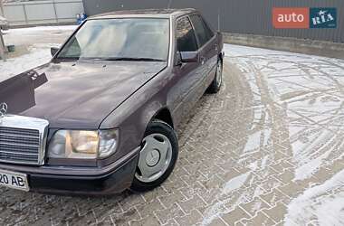 Седан Mercedes-Benz E-Class 1991 в Косове