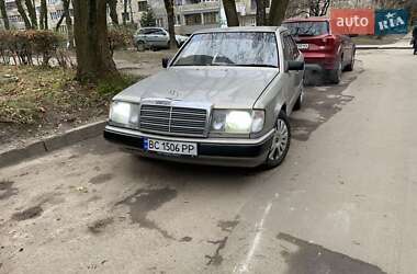 Седан Mercedes-Benz E-Class 1990 в Львове