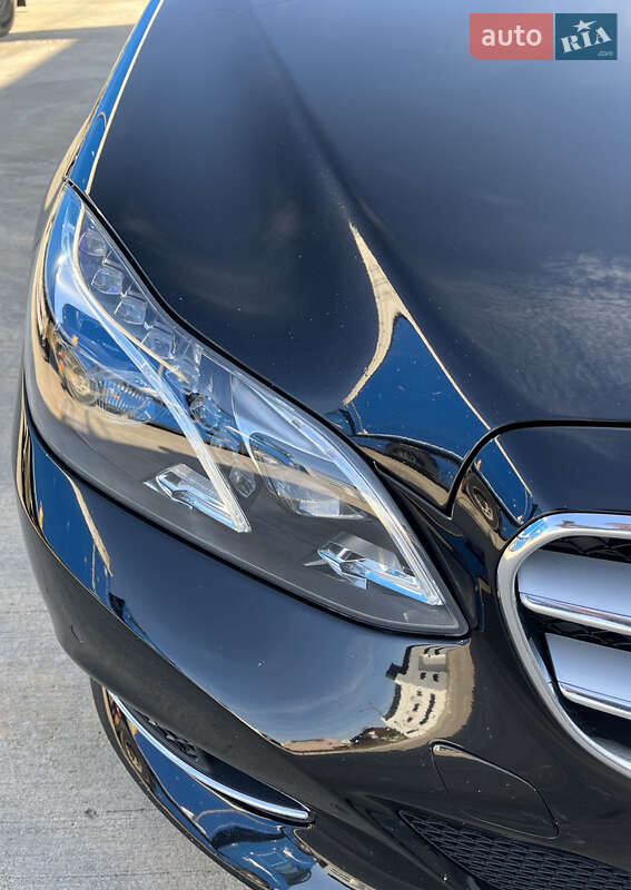 Седан Mercedes-Benz E-Class 2014 в Вараше