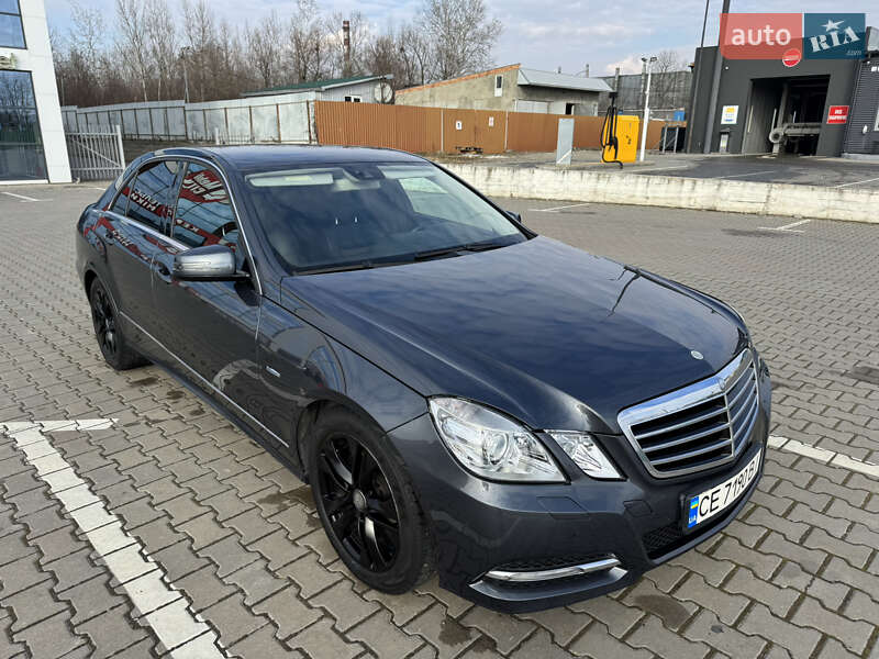 Седан Mercedes-Benz E-Class 2011 в Черновцах