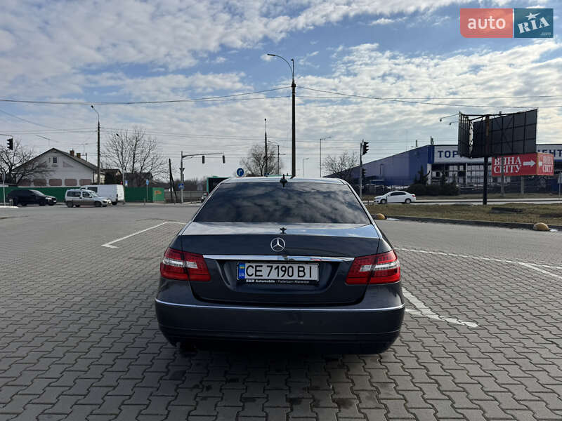 Седан Mercedes-Benz E-Class 2011 в Черновцах