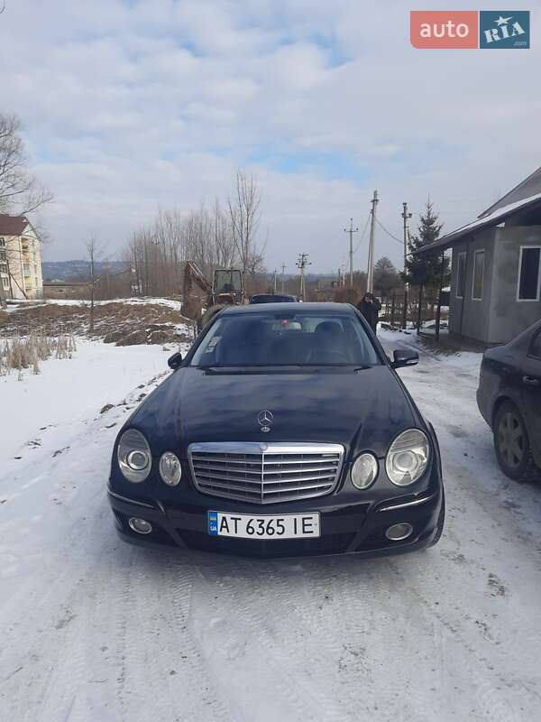 Седан Mercedes-Benz E-Class 2006 в Косові