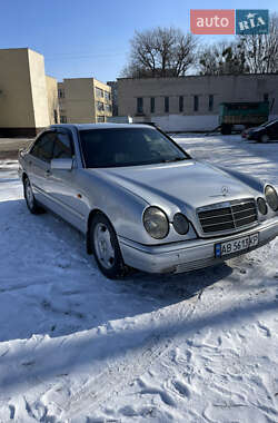 Седан Mercedes-Benz E-Class 1997 в Черкасах