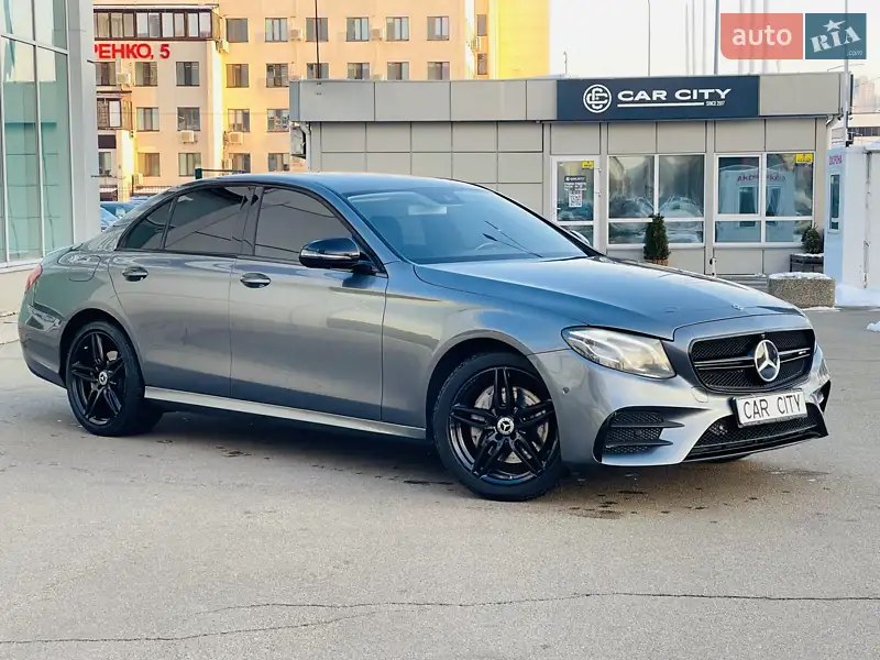 Седан Mercedes-Benz E-Class 2016 в 