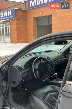 Седан Mercedes-Benz E-Class 2004 в 