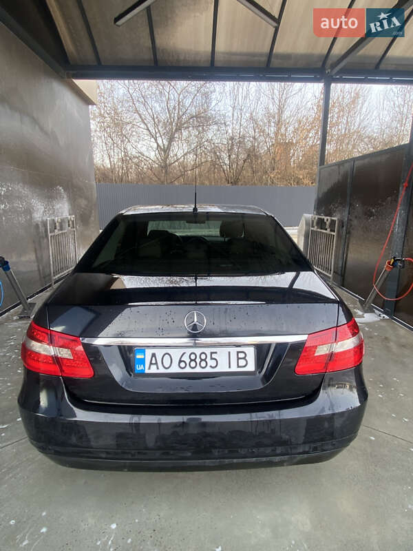 Mercedes-Benz E-Class 2010