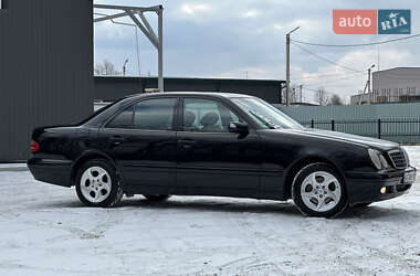 Седан Mercedes-Benz E-Class 2002 в Тернополе