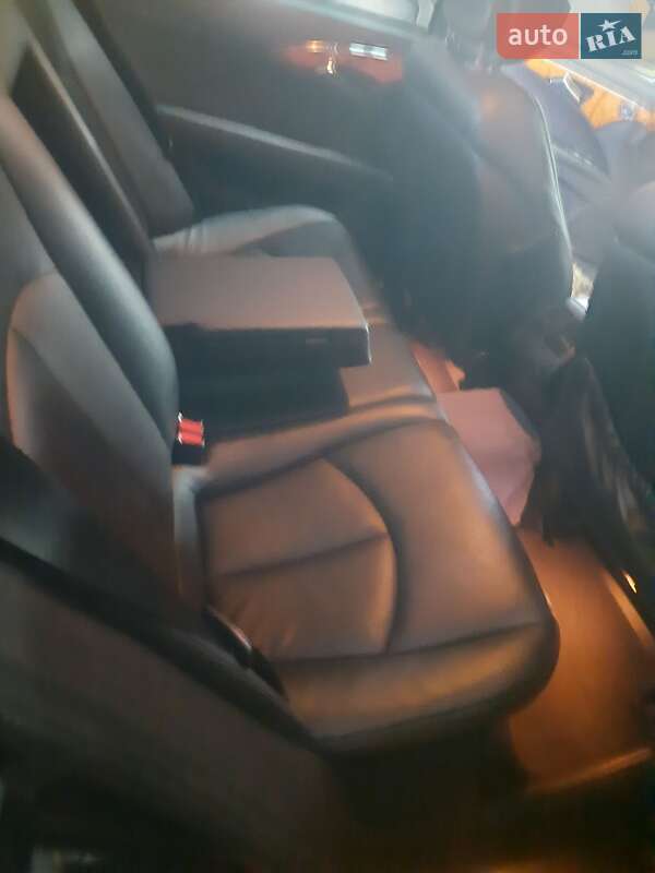 Седан Mercedes-Benz E-Class 2006 в Косові