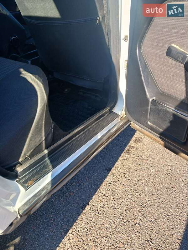 Седан Mercedes-Benz E-Class 1988 в Ровно