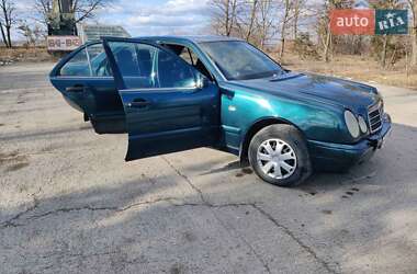 Седан Mercedes-Benz E-Class 1996 в 