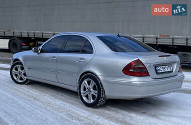 Седан Mercedes-Benz E-Class 2003 в Турке