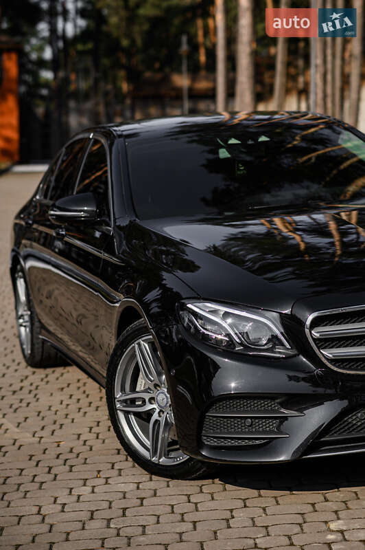 Седан Mercedes-Benz E-Class 2016 в Львові