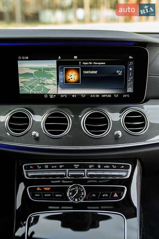 Седан Mercedes-Benz E-Class 2016 в Львові
