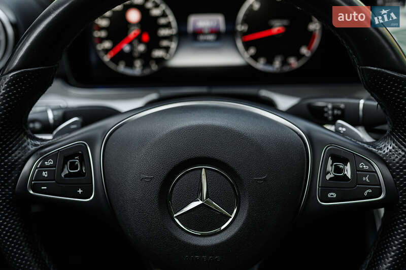 Седан Mercedes-Benz E-Class 2016 в Львові