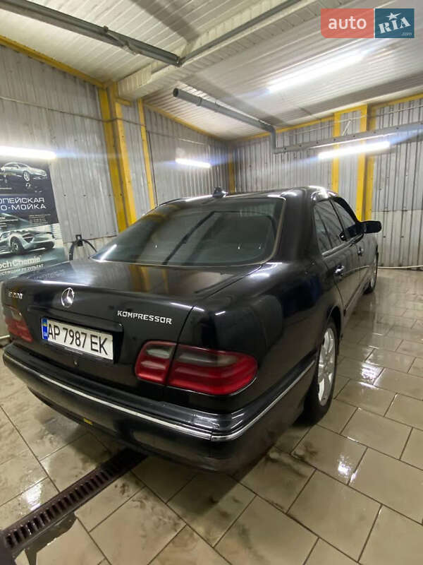 Седан Mercedes-Benz E-Class 2001 в Покровском